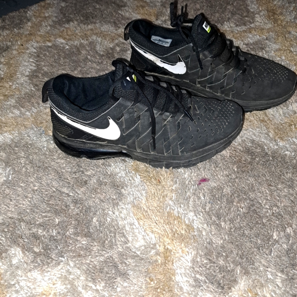 Nike Air maxes mens